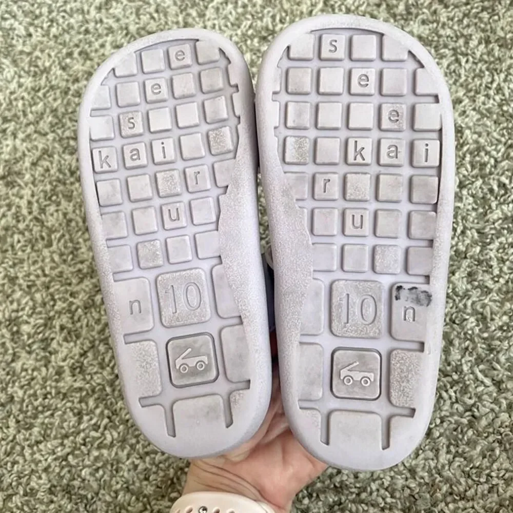 Size 10 / Girls See Kai Run Sandals